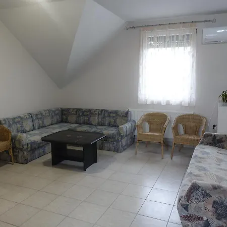 - Balaton 18408 * Balatonfenyves