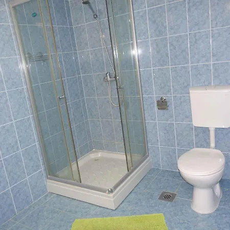 - Balaton 18408 Appartement