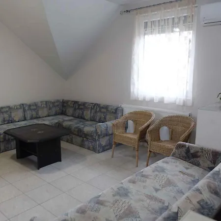 Appartement - Balaton 18408 *